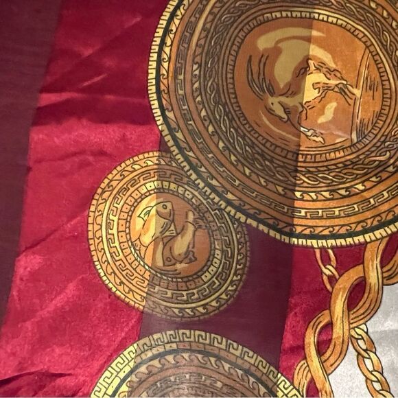 Women’s EUC silky feeling large zodiac Polyester scarf - Picture 4 of 4